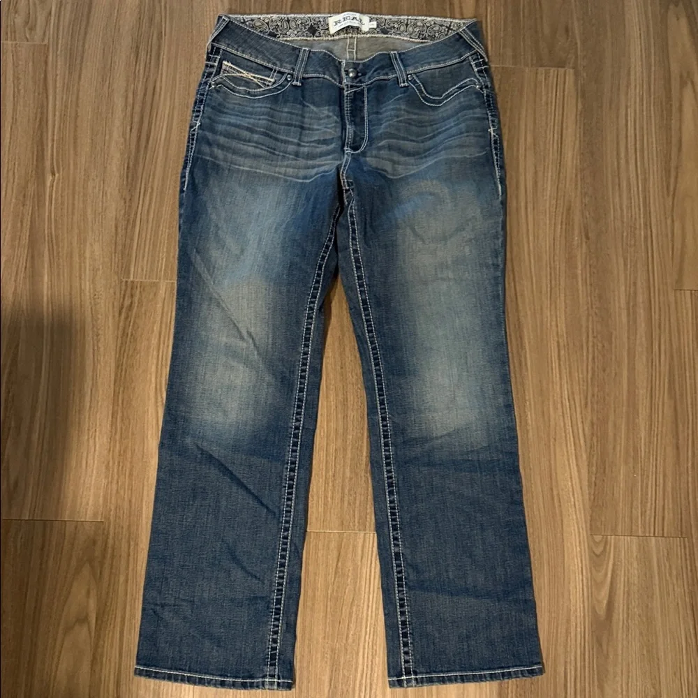 NWOT Ariat Women's mid rise Straight jeans 33R - Picture 1 of 4
